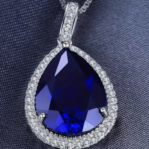 Elegant Blue Sapphire Pendant Necklace 925 Sterling Silver - Picture 4 of 6
